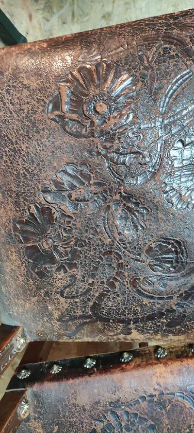 Rénovation chaises de SàM en cuir